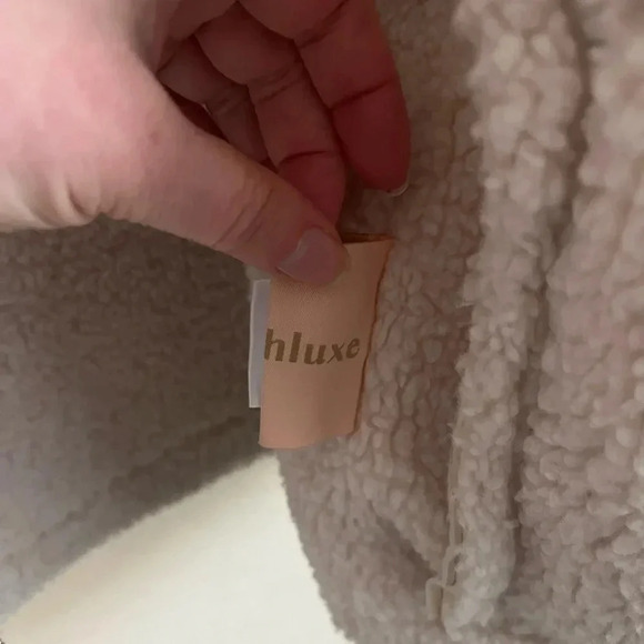 Poppy faux leather vest in ivory - Picture 6 of 6